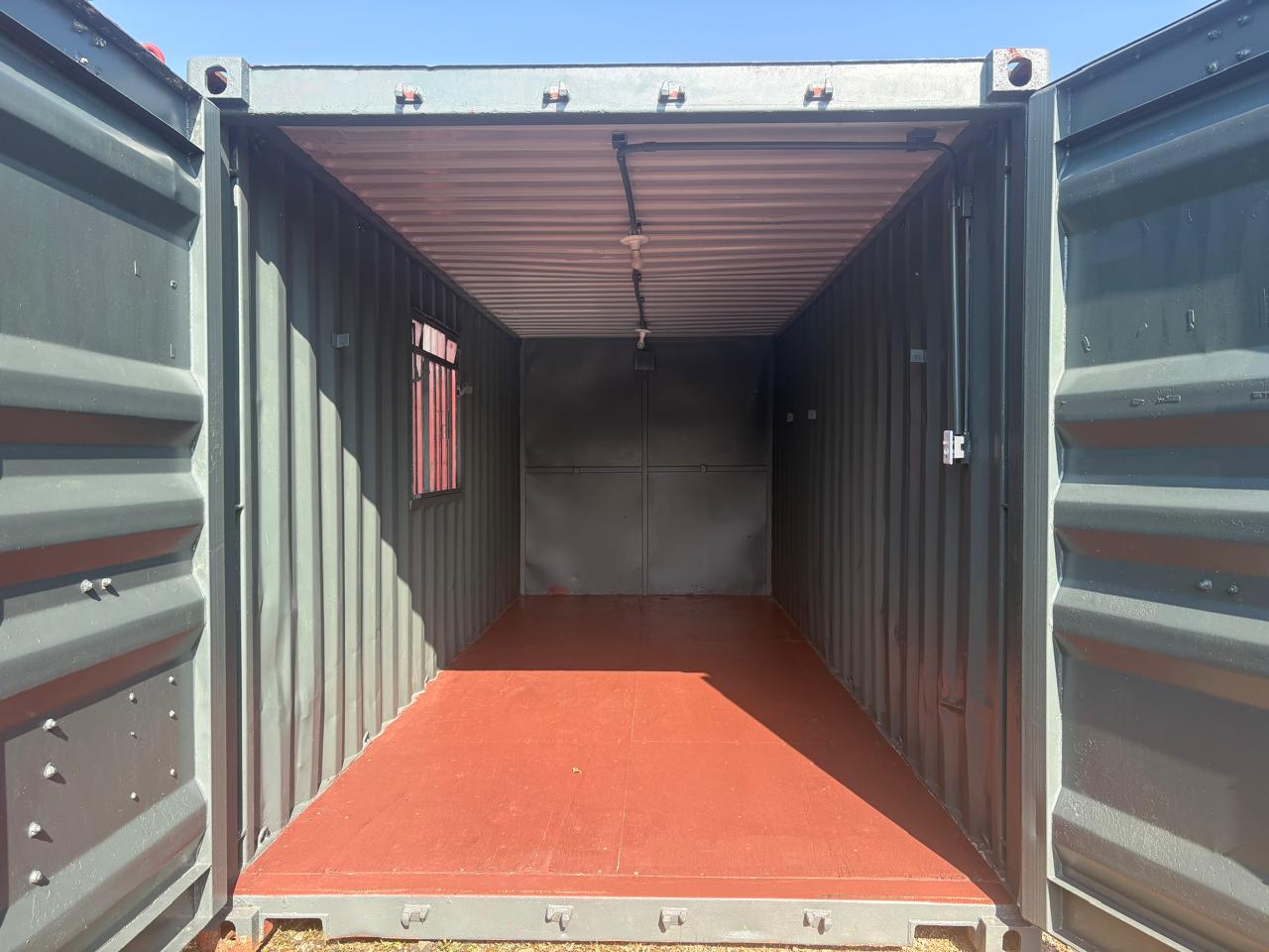 CONTAINER 6 METROS dentro 3